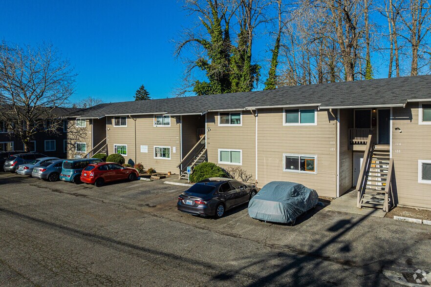 More Photos Of 7515 146th St SW, Lakewood Multifamily For Sale