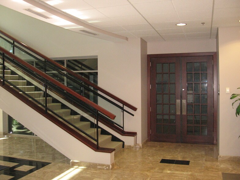 More Photos Of 16640 Chesterfield Grove Rd, Chesterfield Coworking Space