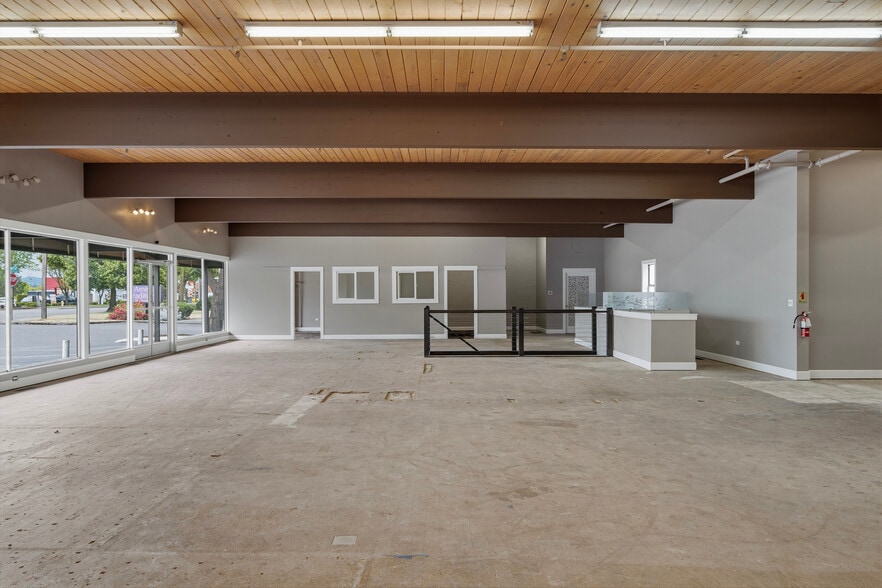 More Photos Of 10175 SW Beaverton-hillsdale Hwy, Beaverton Freestanding For Sale