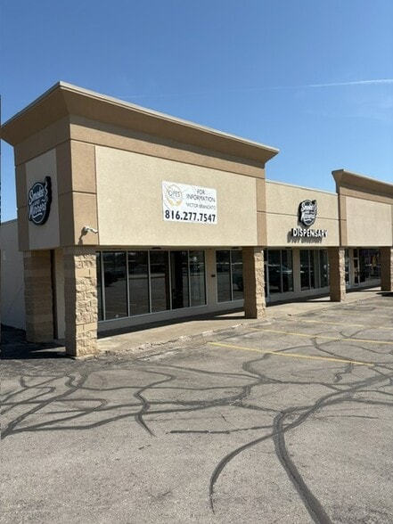 More Photos Of 114-138 E North Ave, Belton General Retail For Lease