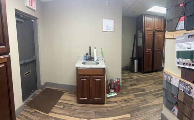 More Photos Of 1517 N Orange Blossom Trl, Orlando Office For Lease