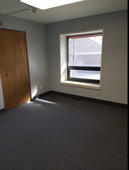 More Photos Of 1919 W Stadium Blvd, Ann Arbor Office For Lease