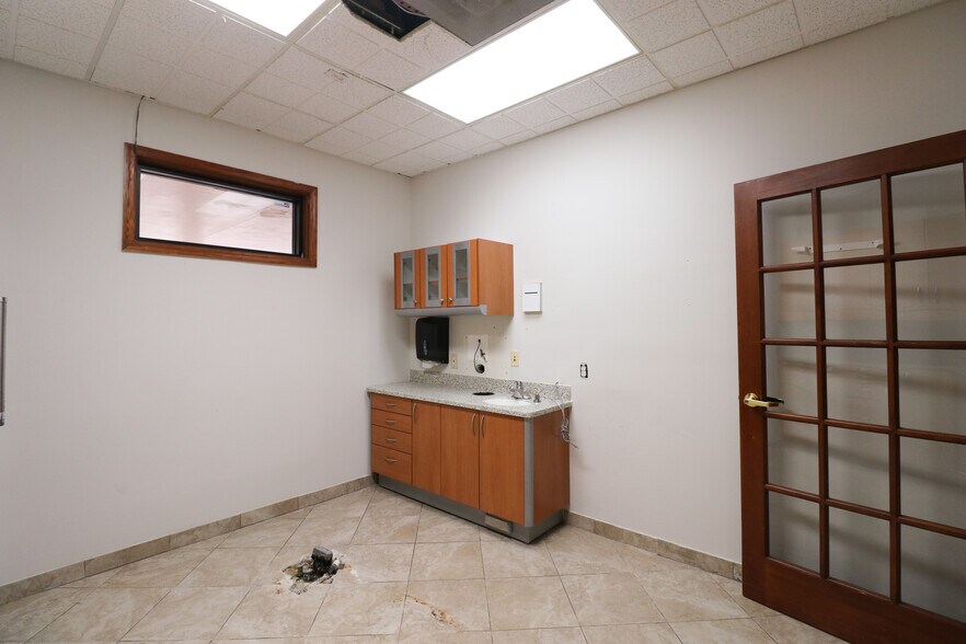 More Photos Of 3401 N Federal Hwy, Boca Raton Office For Lease