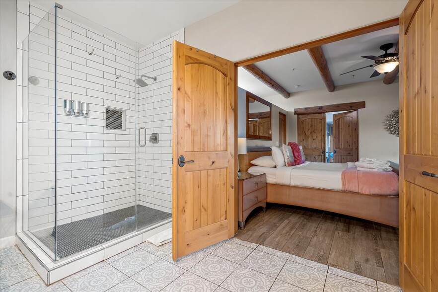 More Photos Of 10 Rojo Dr, Sedona Hotel For Sale