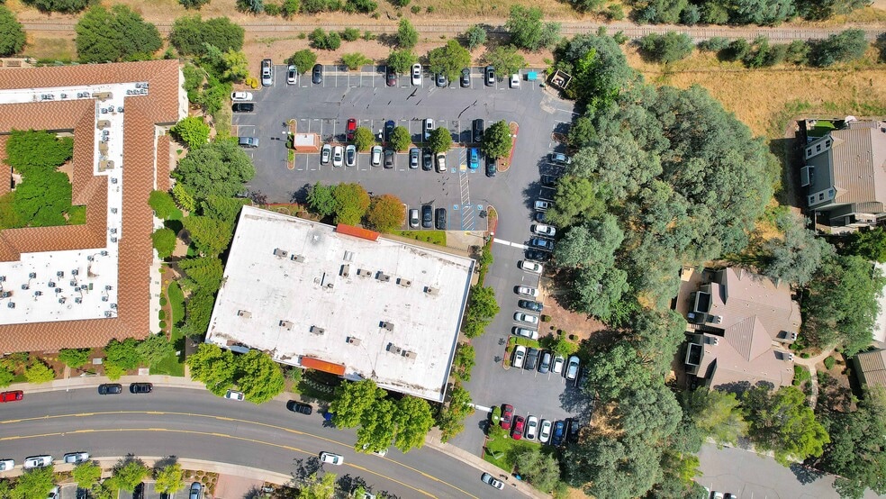 More Photos Of 1568 Creekside Dr, Folsom Office For Lease