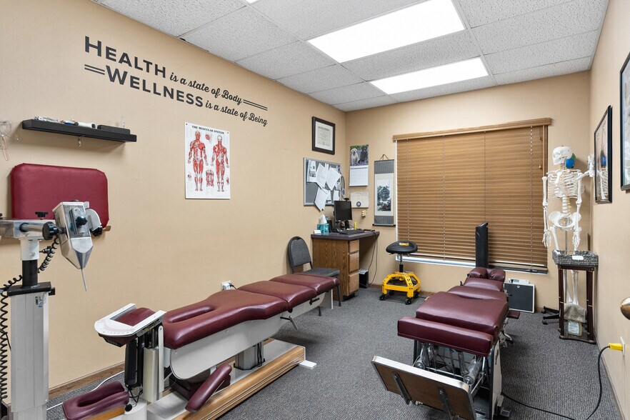 More Photos Of 822-826 S Hastings Way, Eau Claire Medical For Sale