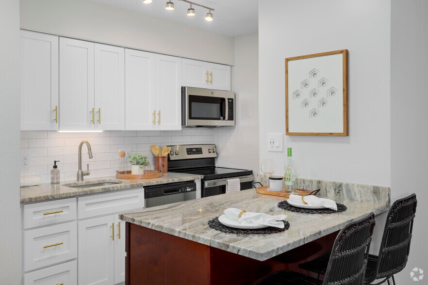 More Photos Of 315 Elden St, Herndon Apartments For Sale