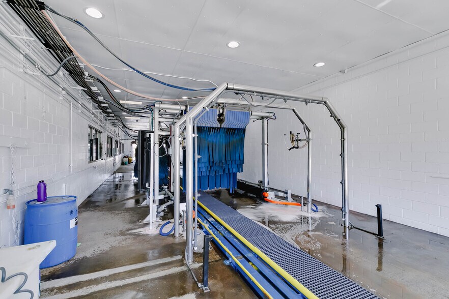 More Photos Of 24055 Sunnymead Blvd, Moreno Valley Carwash For Sale