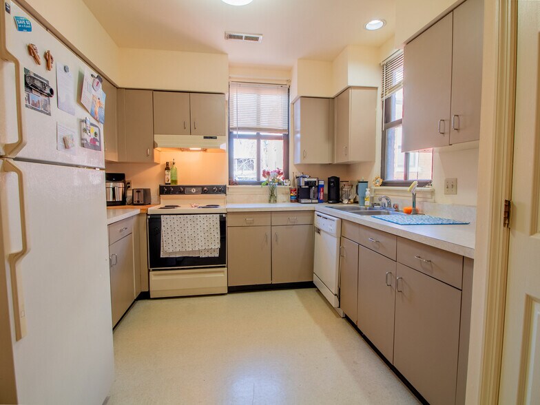 More Photos Of 1911 S 11th St, Saint Louis Apartments For Sale