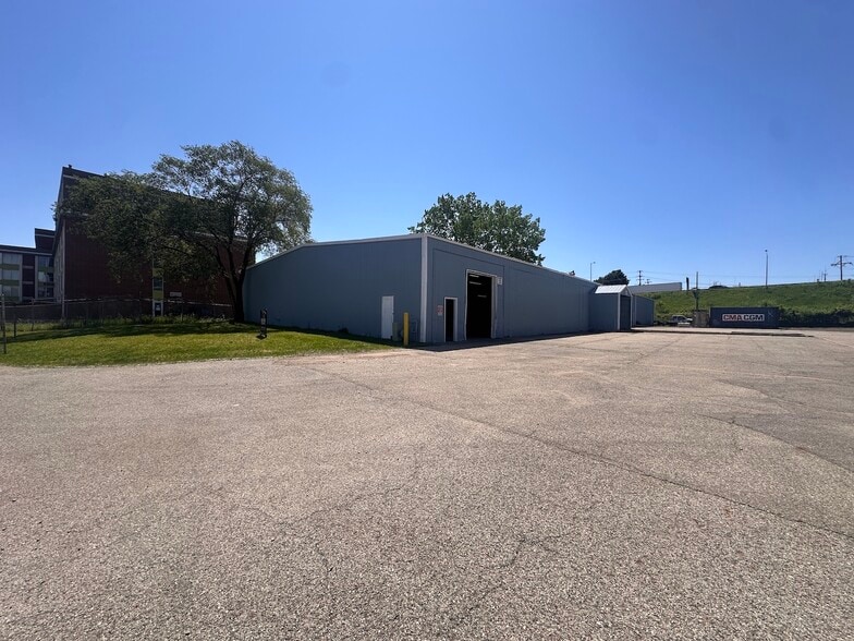 More Photos Of 322 Terminal St SW, Grand Rapids Distribution For Lease