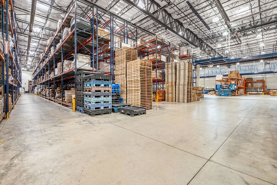 More Photos Of 2021 Wellworth Ave, Jackson Warehouse For Sale
