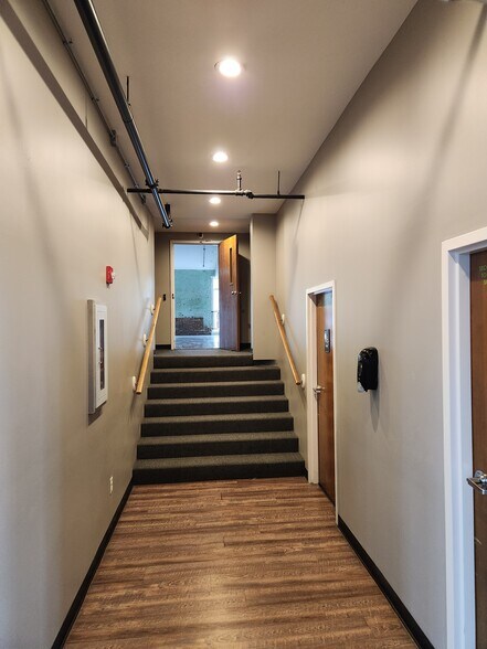 More Photos Of 300 W Broadway St, Greenwood Loft Creative Space For Sale