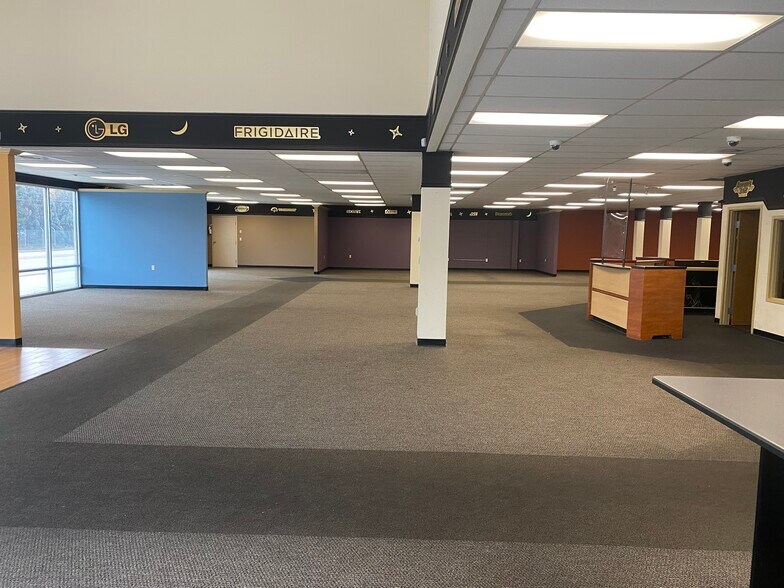 More Photos Of 4316 W Overland Rd, Boise Freestanding For Lease