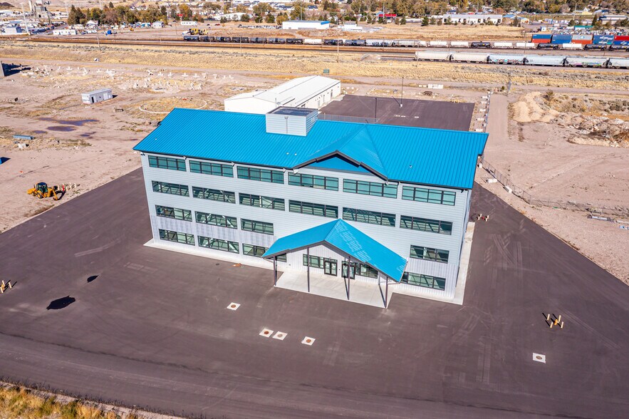 More Photos Of 1800 River Park Way, Pocatello Flex For Sale