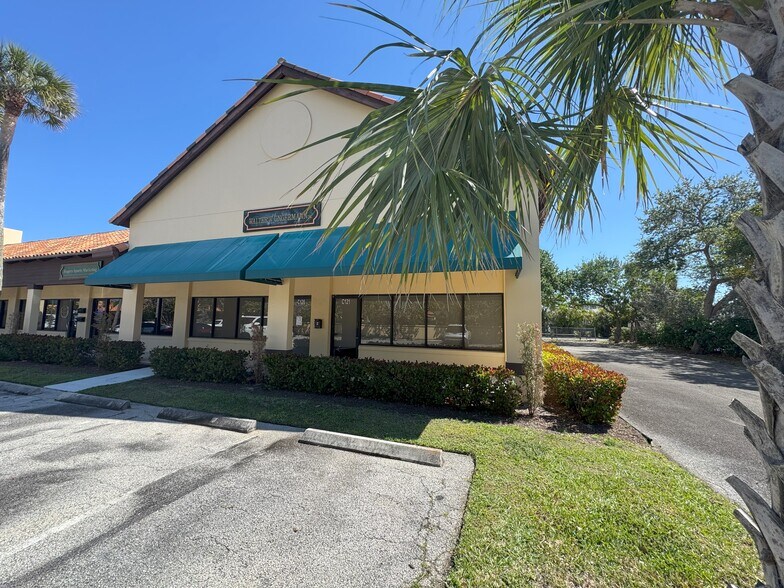 More Photos Of 725 N Hwy A1A, Jupiter Medical For Sale