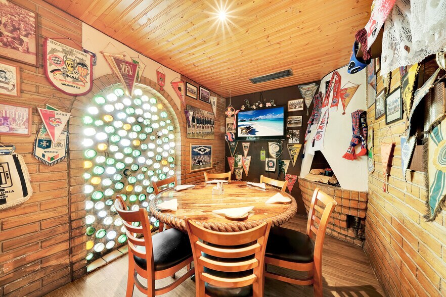 More Photos Of 3016 E Commercial Blvd, Fort Lauderdale Restaurant For Sale