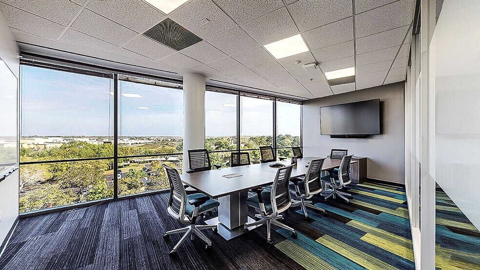 More Photos Of 5950 Hazeltine National Dr, Orlando Office For Lease