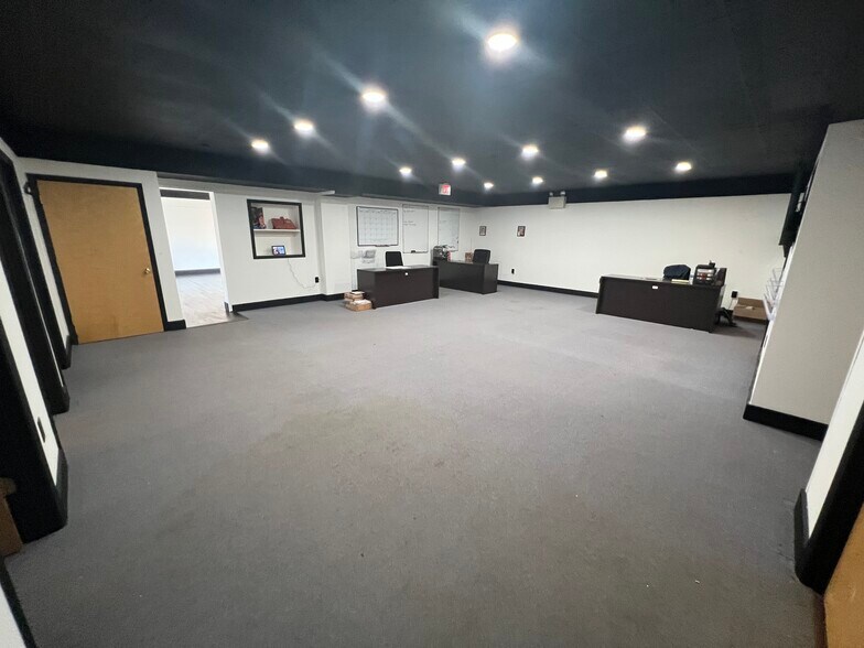 More Photos Of 103-111 N 2nd St, North Wales General Retail For Lease