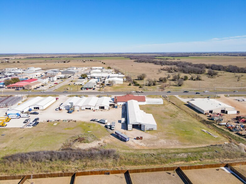 More Photos Of 926 US-377, Pilot Point Warehouse For Sale