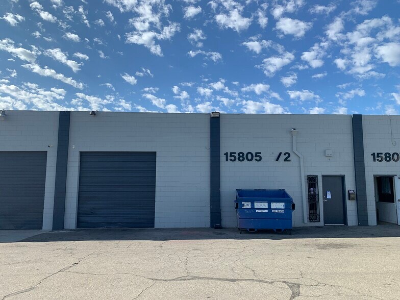 Primary Photo Of 15801-15807 Stagg St, Van Nuys Warehouse For Lease