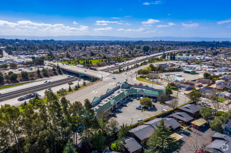 More Photos Of 3300 E Castro Valley Blvd, Castro Valley Unknown For Lease