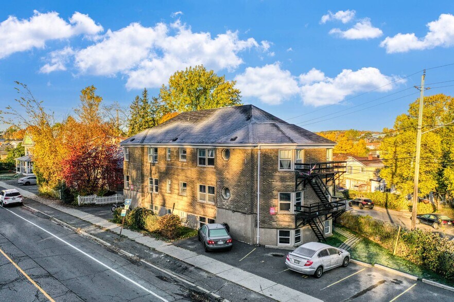 Primary Photo Of 99 Douglas St, Sudbury Apartments For Sale