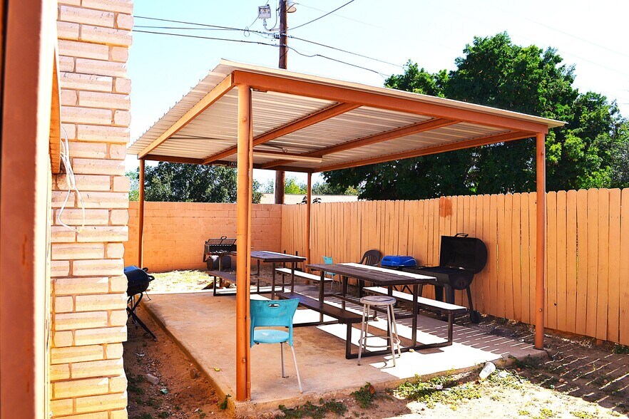 More Photos Of 1719 Willow St, Laredo Apartments For Sale