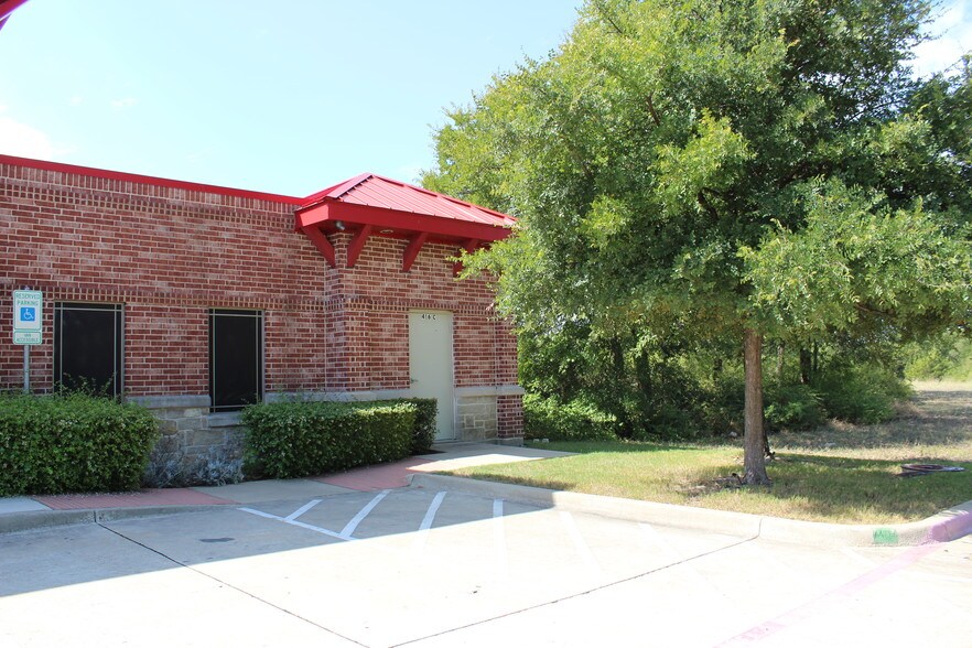 More Photos Of 416 Village Dr, Murphy Medical For Lease