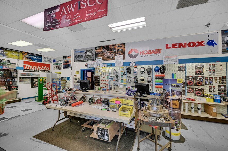 More Photos Of 26 Industrial Rd, West Milford Flex For Lease