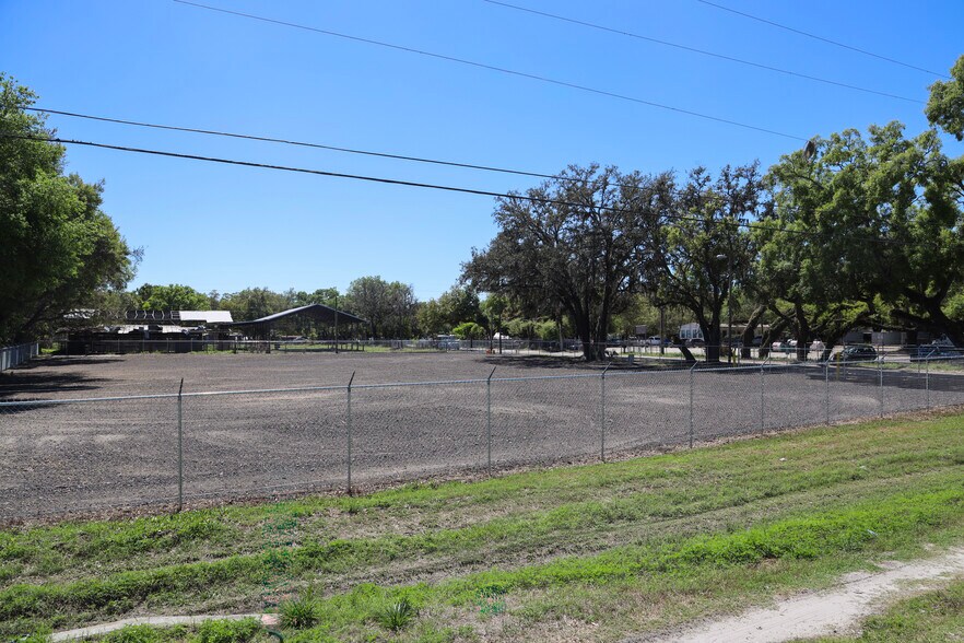 More Photos Of 11703 U.S. 301, Thonotosassa Land For Sale
