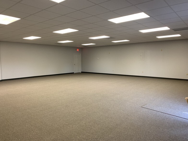 More Photos Of 11301 N US Hwy 301, Thonotosassa Medical For Lease