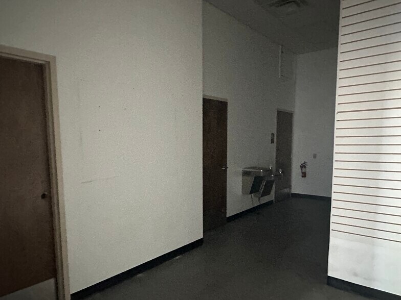 More Photos Of 550 S Church St, Spartanburg Freestanding For Lease