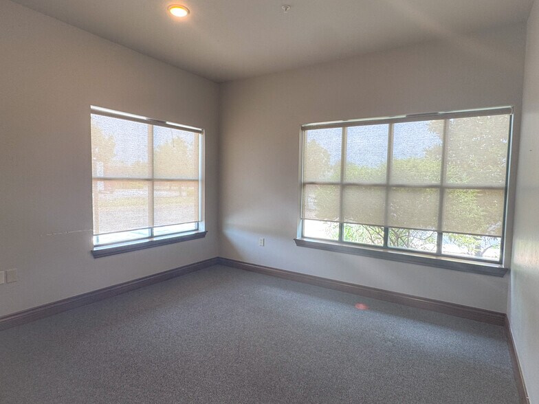 More Photos Of 9212 N Kelley Ave, Oklahoma City Office For Lease