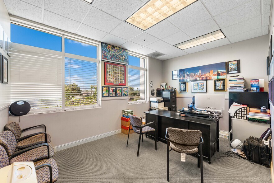 More Photos Of 514 Commerce Ave, Palmdale Medical For Sale