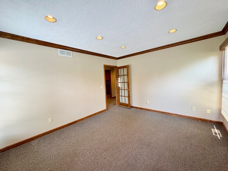 More Photos Of 4051 Whipple Ave NW, North Canton Coworking Space