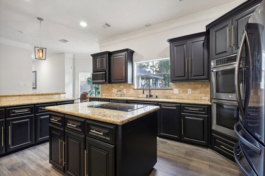 More Photos Of 3610 Otto Rd, Spring Specialty For Sale