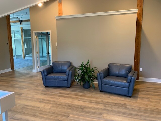 More Photos Of 10 S Main St, Topsfield Unknown For Lease