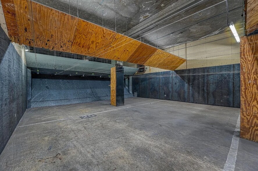 More Photos Of 113 S Main St, Altus Storefront For Sale