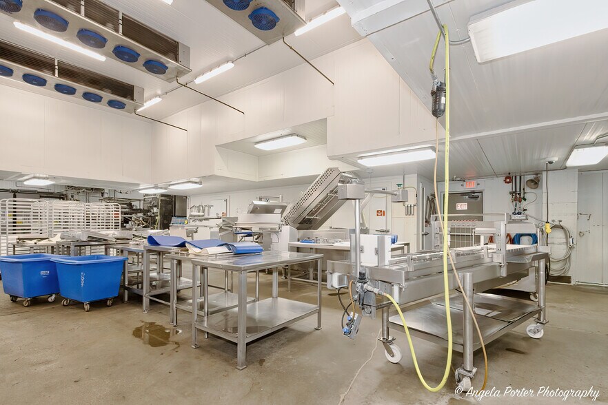 More Photos Of 947 Carney Ct, Antioch Industrial For Sale