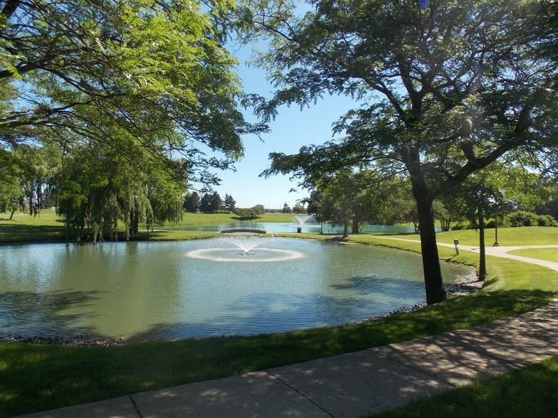 More Photos Of 1-3 Parklane Blvd, Dearborn Unknown For Lease