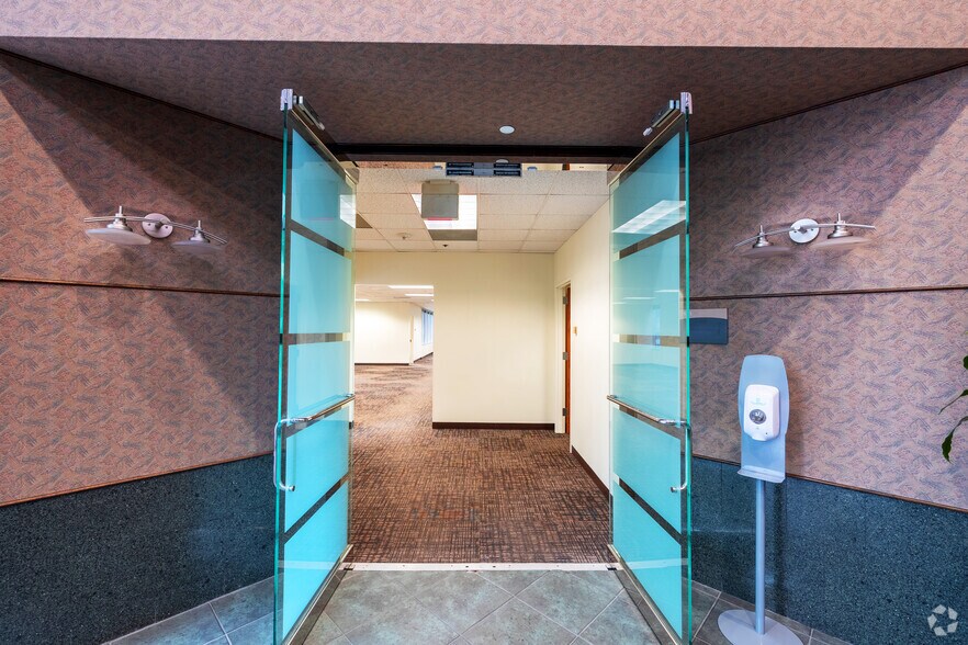 More Photos Of 7501 Boulder View Dr, North Chesterfield Unknown For Lease