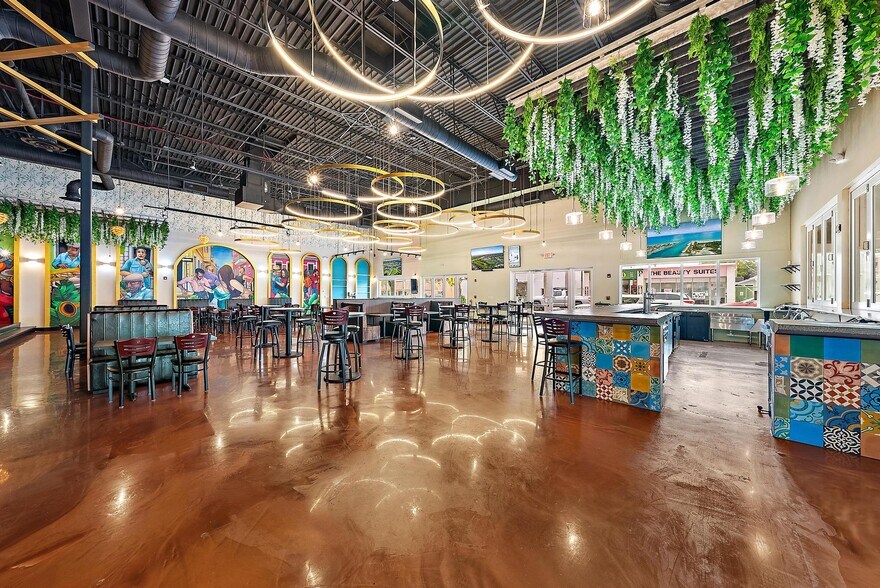 More Photos Of 604 Lake Avenue, Lake Worth Beach Restaurant For Lease