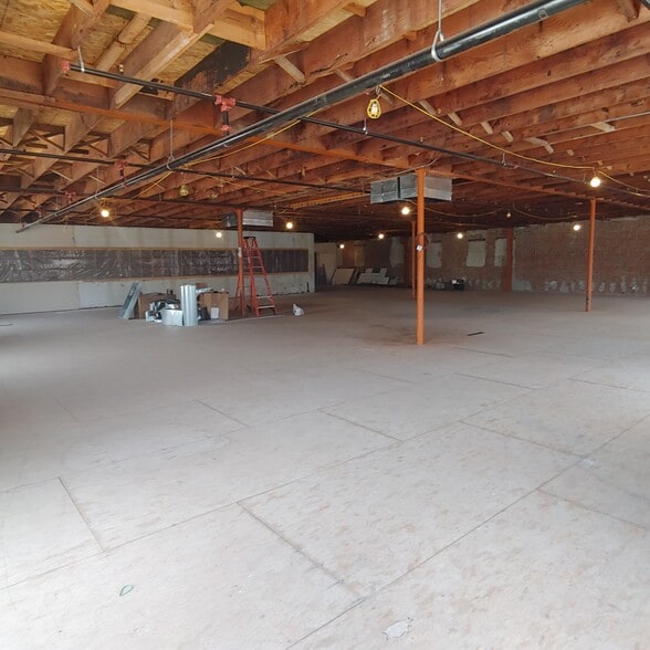 More Photos Of 101-103 S Washington Ave, Wellington Office For Lease