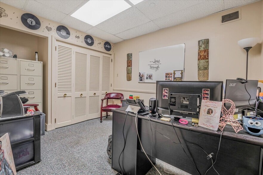 More Photos Of 723 Braddock Ave, Braddock Office For Sale