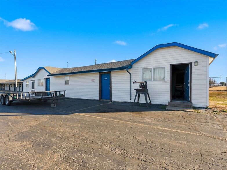 More Photos Of 1900 N Broadway Ave, Ada Hotel For Sale