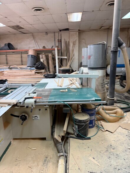 More Photos Of 255 Leonia Ave, Bogota Light Manufacturing For Lease