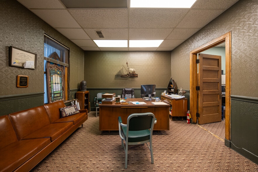 More Photos Of 524 S Elm St, Greensboro Loft Creative Space For Sale