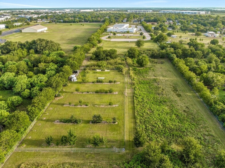 More Photos Of 700 Stadium Dr, Georgetown Schools For Sale