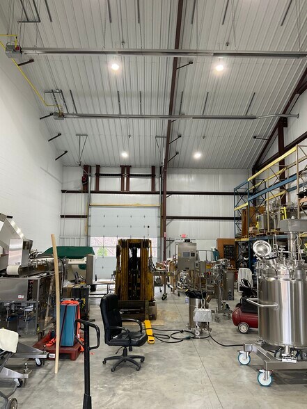 More Photos Of 20 Old Route 6, Carmel Warehouse For Lease