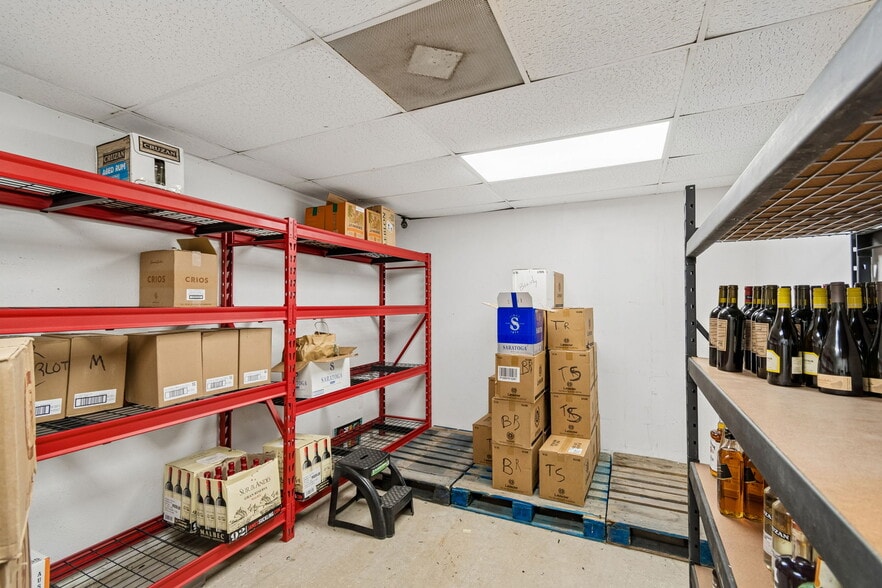 More Photos Of 4633 N 28th St, Saint Petersburg Warehouse For Sale